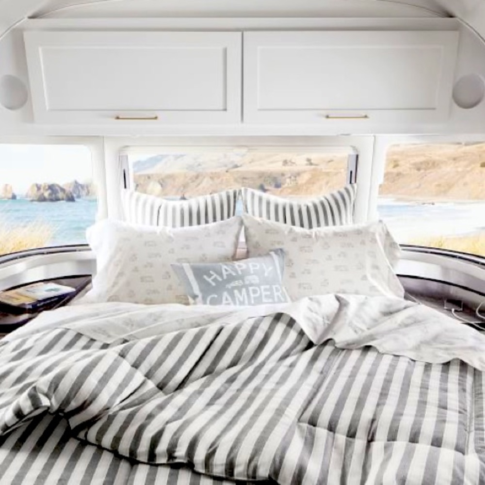 NEW sold out Pottery Barn Airstream Del Mar Organic Cotton King Sheet Set